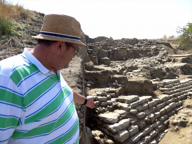 Çanakkale Boğazı 5 bin yıl önce savunma duvarlarıyla korunuyordu